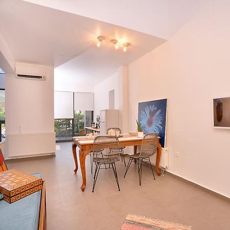 East-West Villa Каламата Екстериор снимка